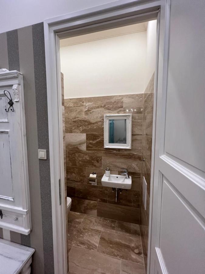 Kalitka Apartman Eger Ngoại thất bức ảnh